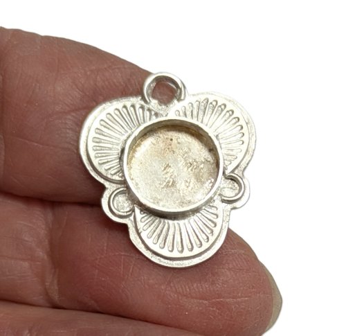 Judy Larson's Hearts and Flowers Charms - , Classic Wire Jewelry, Cutting, Cutting Tool, Cutters, Filing, Finishing, Butane Torch, Soldering, Solder, Design, Press onto 20 gauge scrap sheet.
